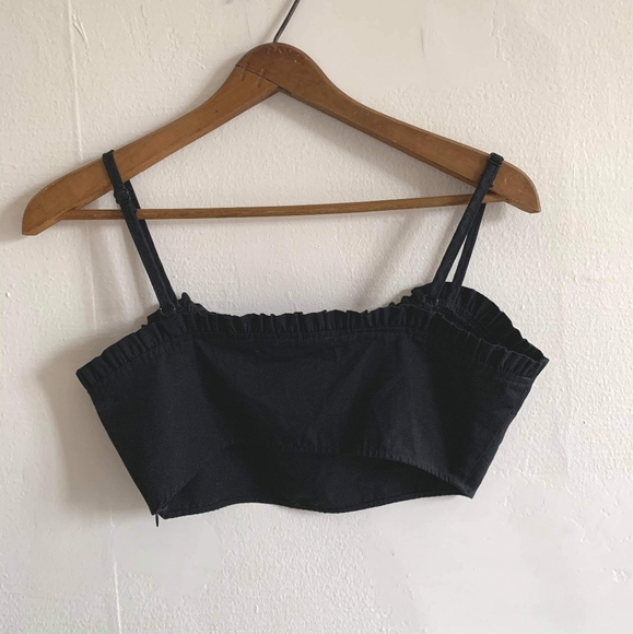 Black crop top with ruffles - Picture 2 of 2